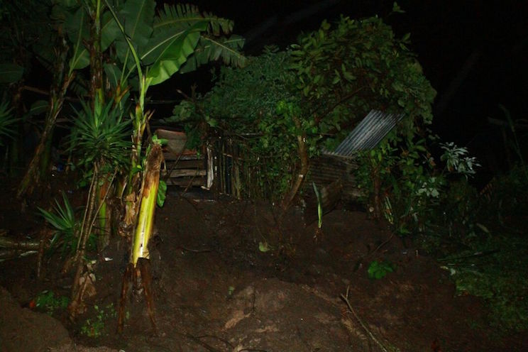 Fuertes lluvias provocan deslaves y deja casas anegadas en Yalí, Jinotega