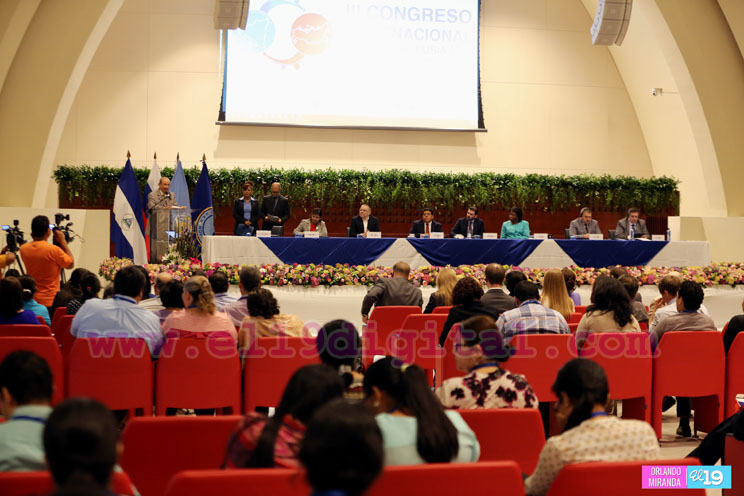 Especialistas de la salud intercambian conocimientos en el III Congreso Internacional Nicaragua-Rusia 2016