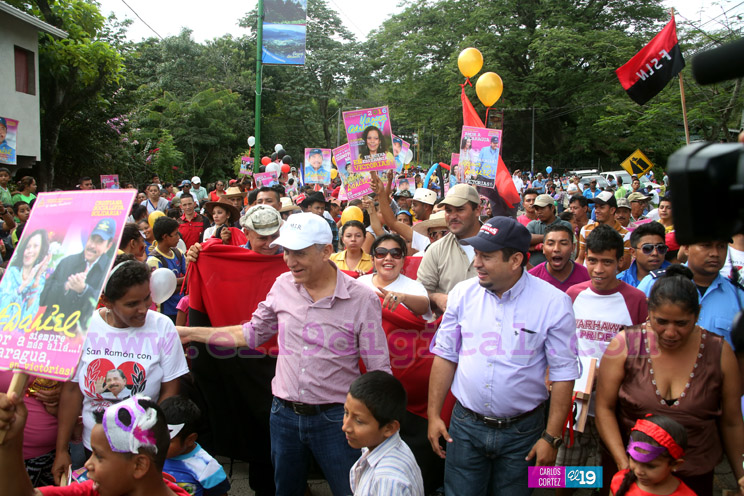 Daniel y Rosario: La Dalia y San Ramón realizan alegre caminata en respaldo a la Fórmula de la Solidaridad