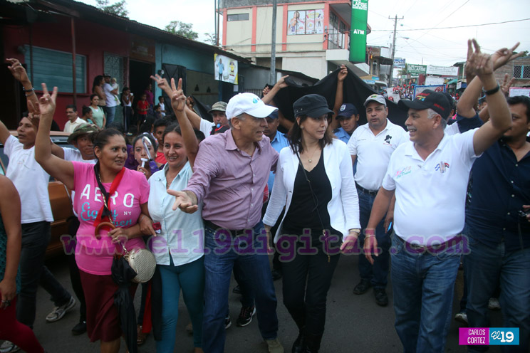 Daniel y Rosario: La Dalia y San Ramón realizan alegre caminata en respaldo a la Fórmula de la Solidaridad