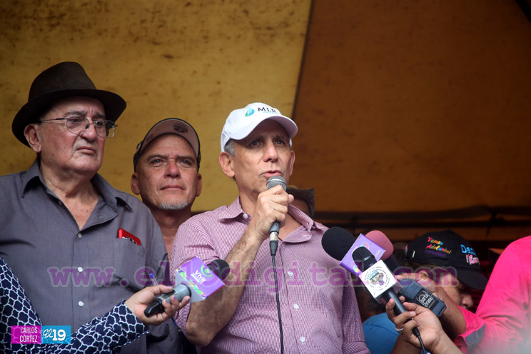 Daniel y Rosario: La Dalia y San Ramón realizan alegre caminata en respaldo a la Fórmula de la Solidaridad