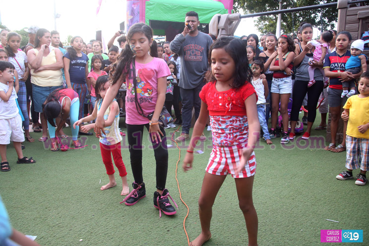 Niñez disfruta en paz y tranquilidad de alegres fiestas en parques de Managua