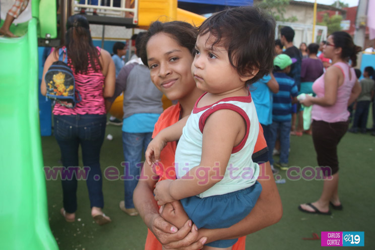 Niñez disfruta en paz y tranquilidad de alegres fiestas en parques de Managua