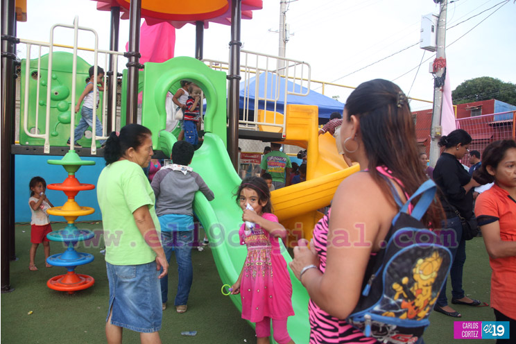 Niñez disfruta en paz y tranquilidad de alegres fiestas en parques de Managua