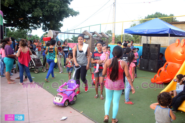 Niñez disfruta en paz y tranquilidad de alegres fiestas en parques de Managua