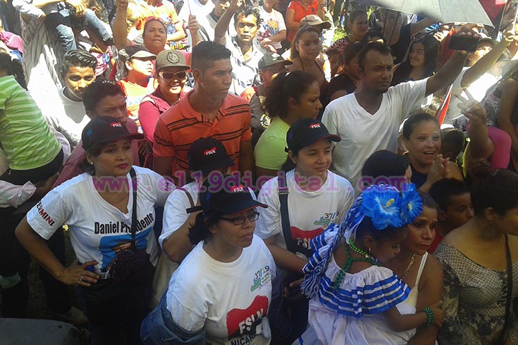 Tipitapa desbordada en apoyo al Comandante Daniel y la Compañera Rosario