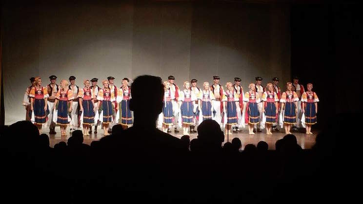 Teatro leonés abarrotado por el Ballet Folklórico LUCNICA