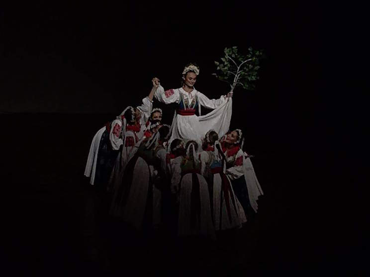 Teatro leonés abarrotado por el Ballet Folklórico LUCNICA