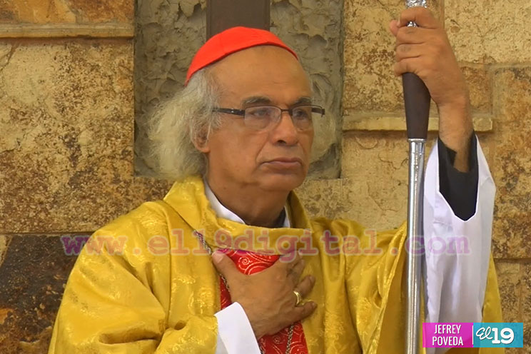 Cardenal Brenes celebra confirmaciones en Parroquia Cristo Resucitado
