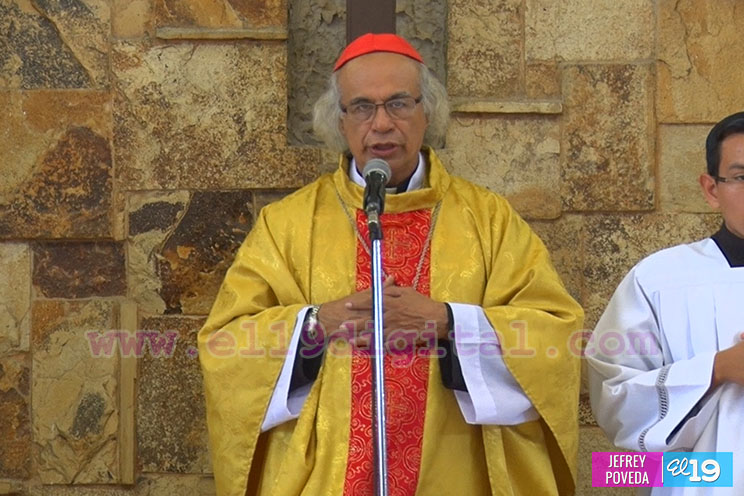 Cardenal Brenes celebra confirmaciones en Parroquia Cristo Resucitado