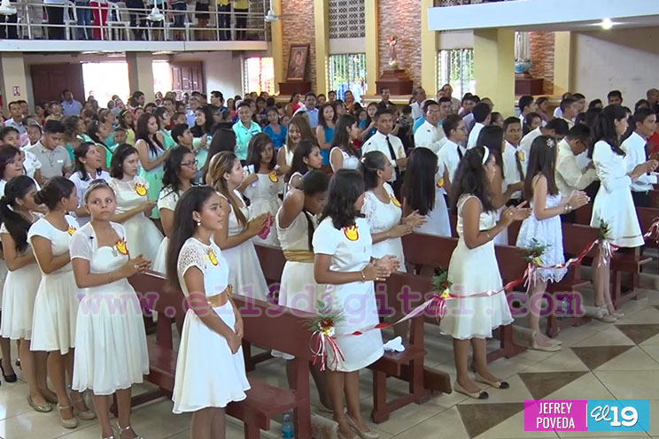 Cardenal Brenes celebra confirmaciones en Parroquia Cristo Resucitado