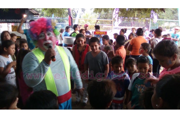 Familias disfrutan los parques hechos por el Buen Gobierno Sandinista