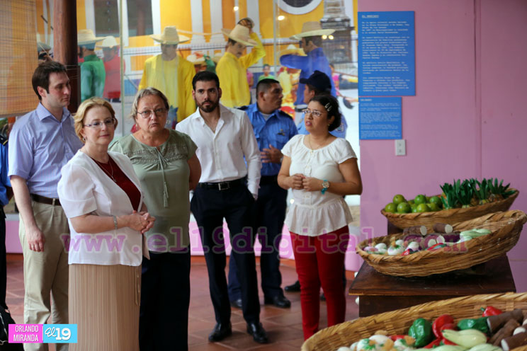 Tradiciones culturales de Masaya y Granada fueron conocidas por Ministra de Salud de Rusia