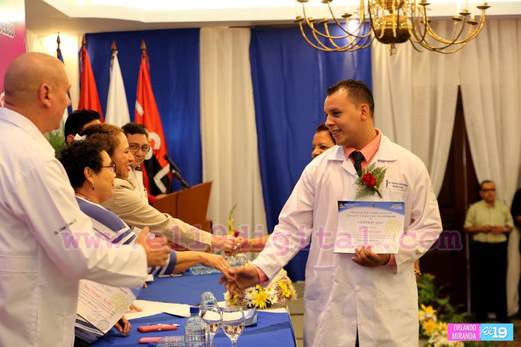 Nuevos médicos nicaragüenses fortalecerán Sistema de Salud Pública