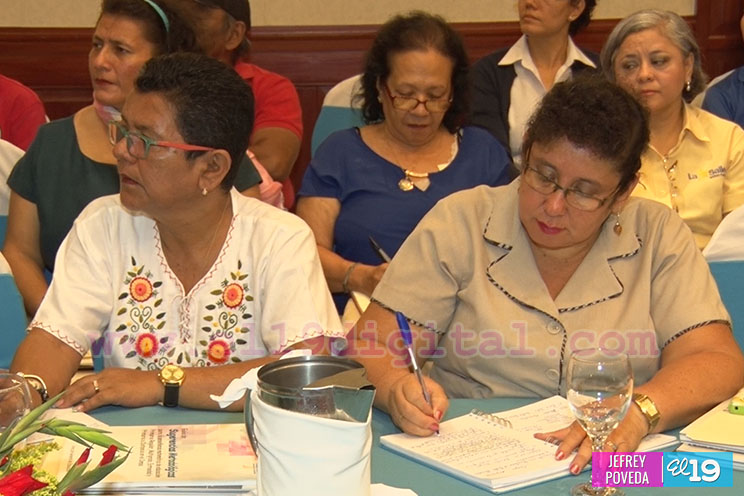 Mined y Directores de centros educativos privados, unidos por la calidad educativa 