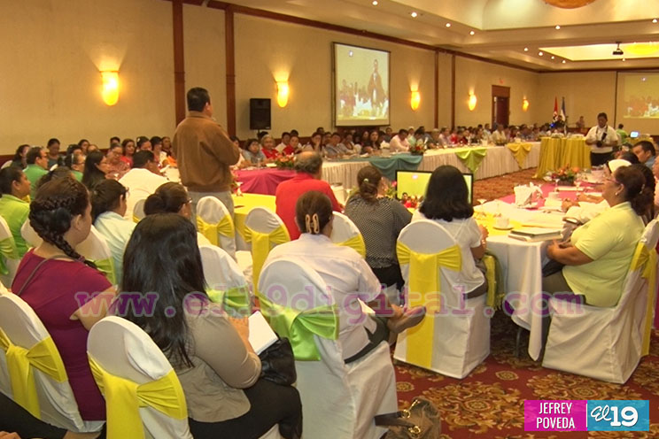 Mined y Directores de centros educativos privados, unidos por la calidad educativa 