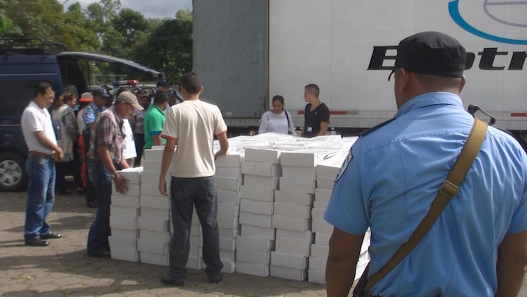 Arriba material electoral a Estelí 