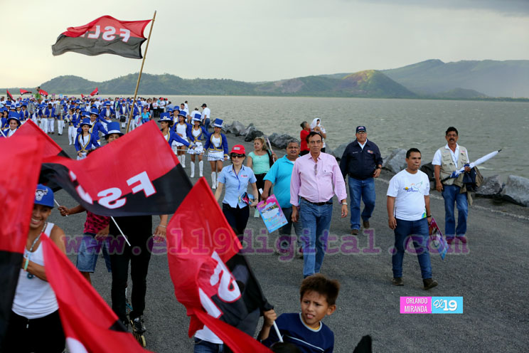 Trabajadores portuarios siempre al frente con Daniel y Rosario