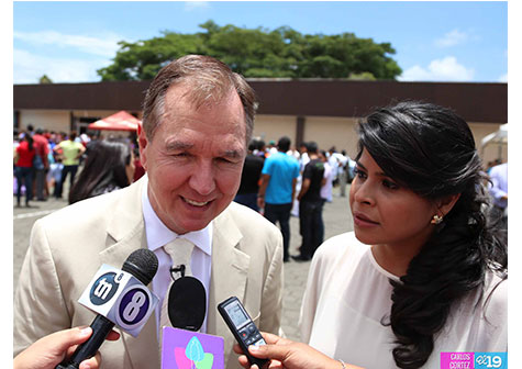 Iglesia Nueva Creación celebra aniversario
