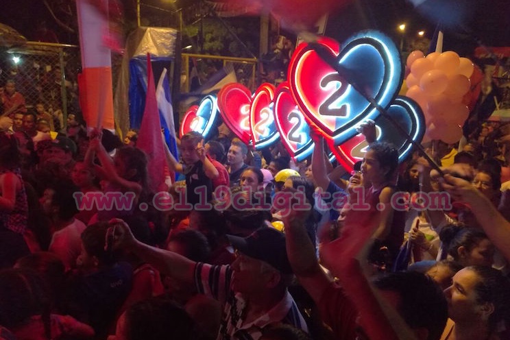 La Caminata de la Victoria enciende los corazones del Amor, la Paz y la Alegría ratificando a Daniel y Rosario