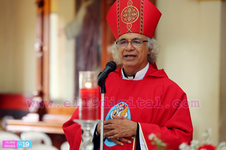 Jóvenes de Masaya reciben sacramento de la Confirmación