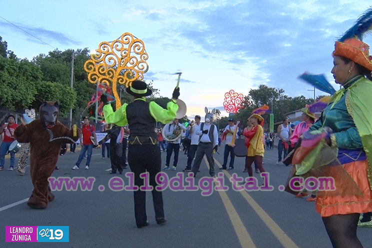 La cultura nicaragüense recorre la Avenida de Bolívar a Chávez