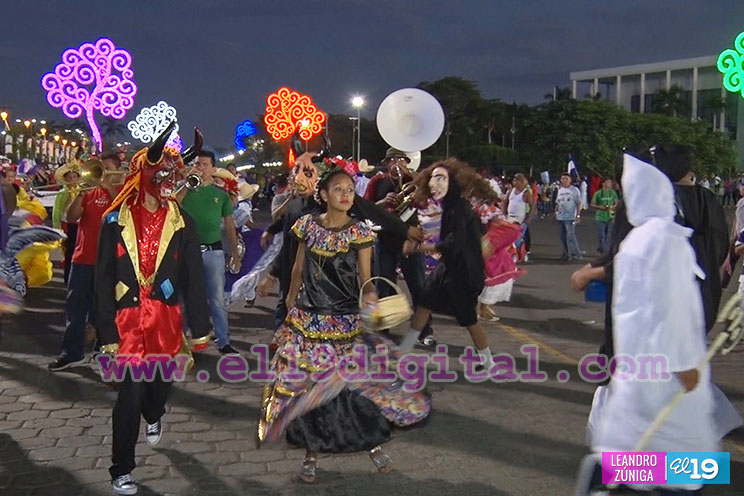 La cultura nicaragüense recorre la Avenida de Bolívar a Chávez