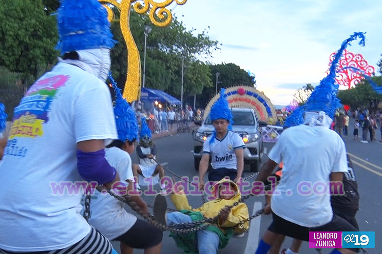 La cultura nicaragüense recorre la Avenida de Bolívar a Chávez