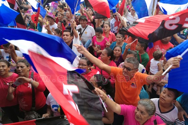 Se agitan las banderas de la Paz y la Alegría en San Rafael del Sur en respaldo a Daniel y Rosario