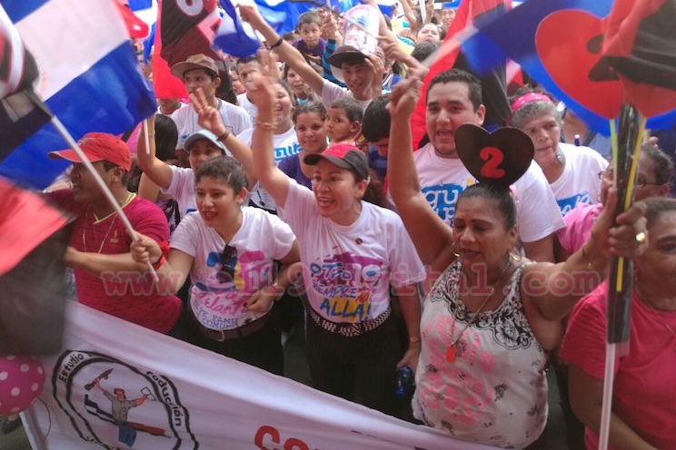 Se agitan las banderas de la Paz y la Alegría en San Rafael del Sur en respaldo a Daniel y Rosario