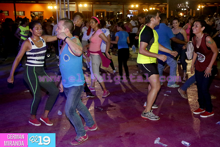 Jóvenes protagonizan alegre Bailatón "Amor a Nicaragua"  