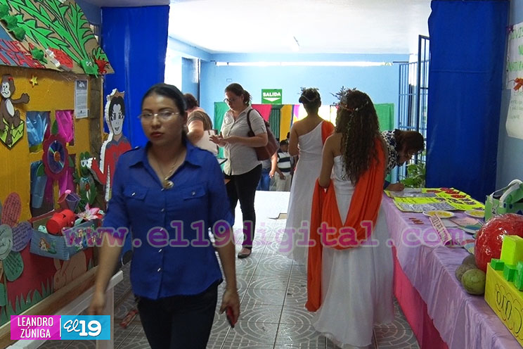 Estudiantes de las Escuelas Normales presentan proyectos para mejorar el aprendizaje en la Educación Primaria