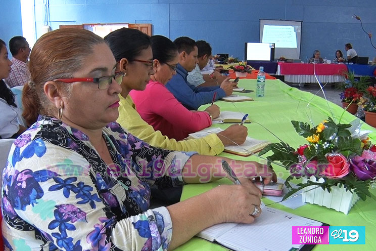 Estudiantes de las Escuelas Normales presentan proyectos para mejorar el aprendizaje en la Educación Primaria