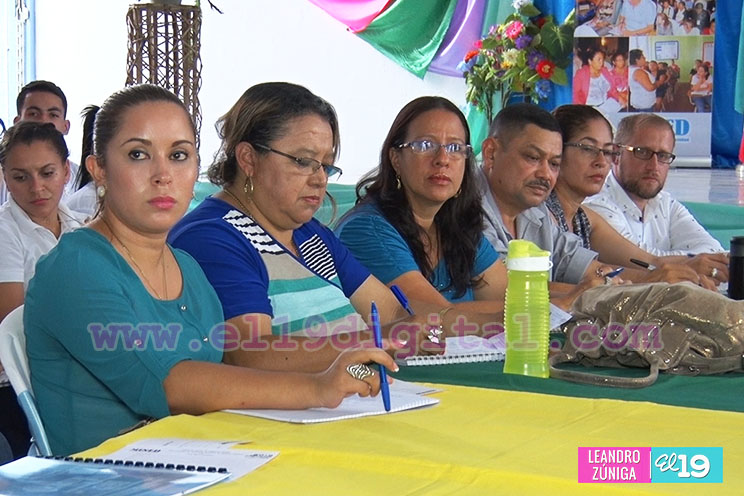 Estudiantes de las Escuelas Normales presentan proyectos para mejorar el aprendizaje en la Educación Primaria