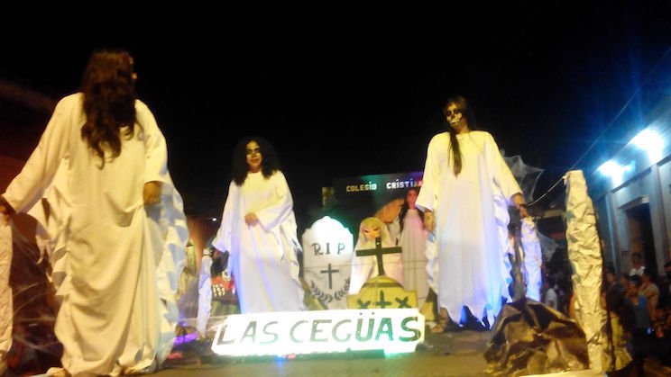 Familias de León disfrutaron de Festival de Gigantonas y Carnaval de Mitos y Leyendas