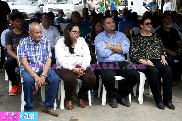 Rinden honores al Comandante Walter Ferreti