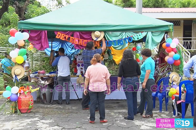 Colegios de Managua realizan festival gastronómico