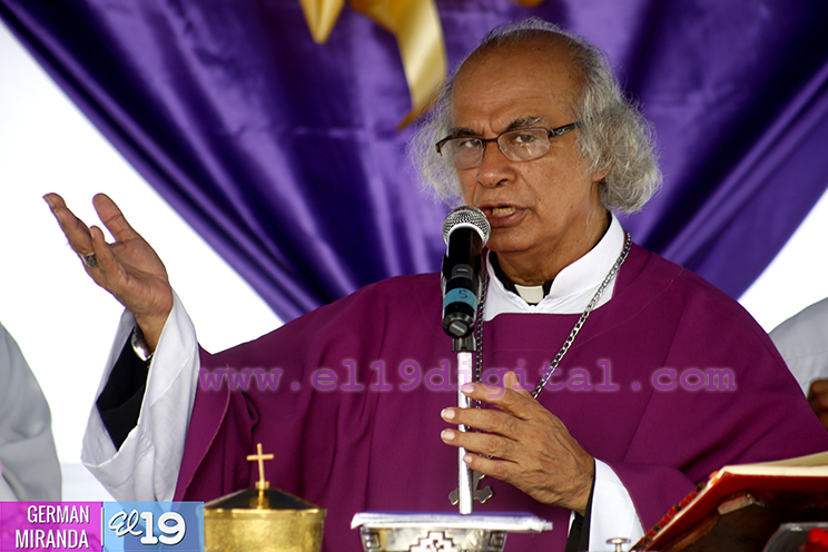 Cardenal Brenes oficia misa en conmemoración del Día de los Fieles Difuntos