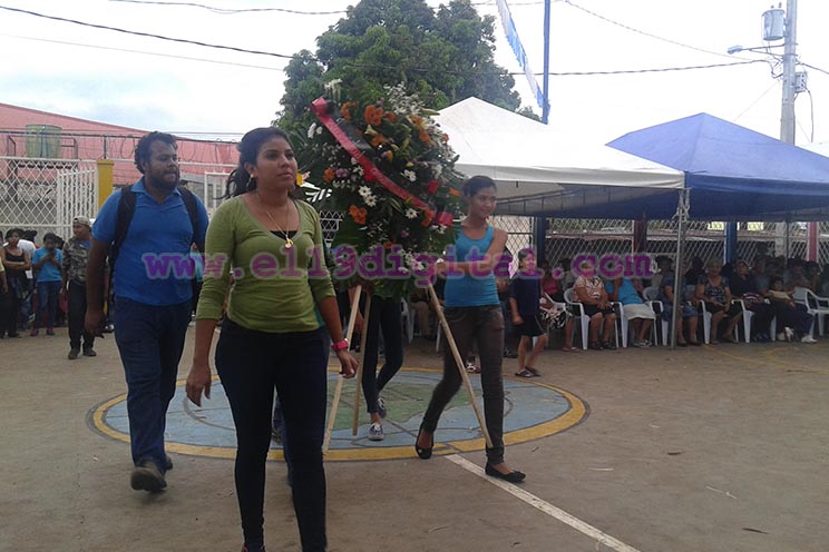 Conmemoran a héroes y mártires del barrio San José Oriental