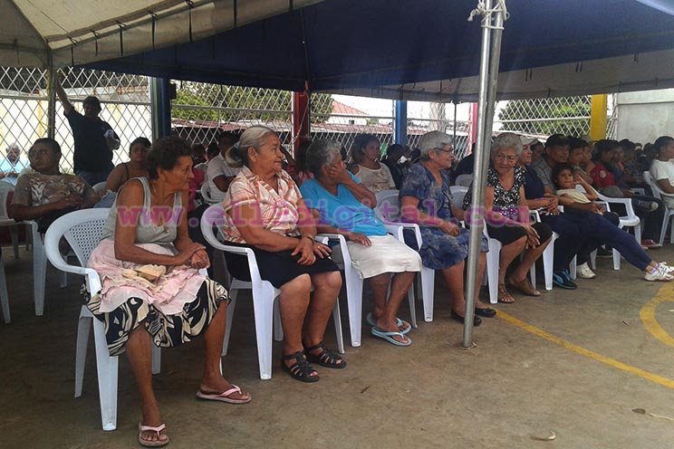 Conmemoran a héroes y mártires del barrio San José Oriental