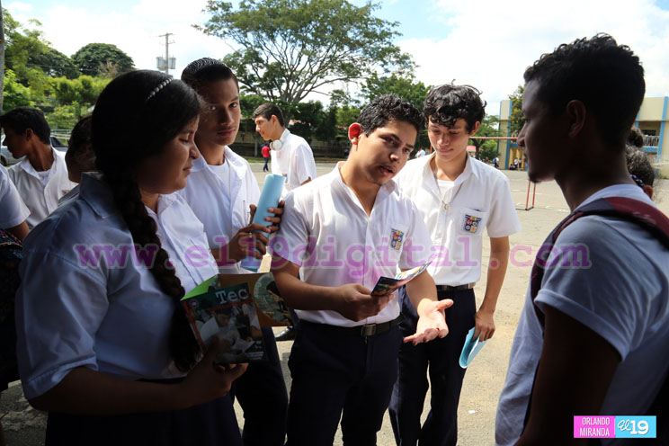 Tecnológico Nacional expone oferta de carreras técnicas a estudiantes del Rigoberto López Pérez