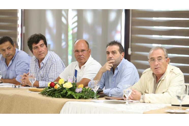 Autoridades nicaragüenses se reúnen con invitados y expertos electorales