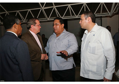 Canciller y Ministro del Interior de Ecuador arriban a Managua