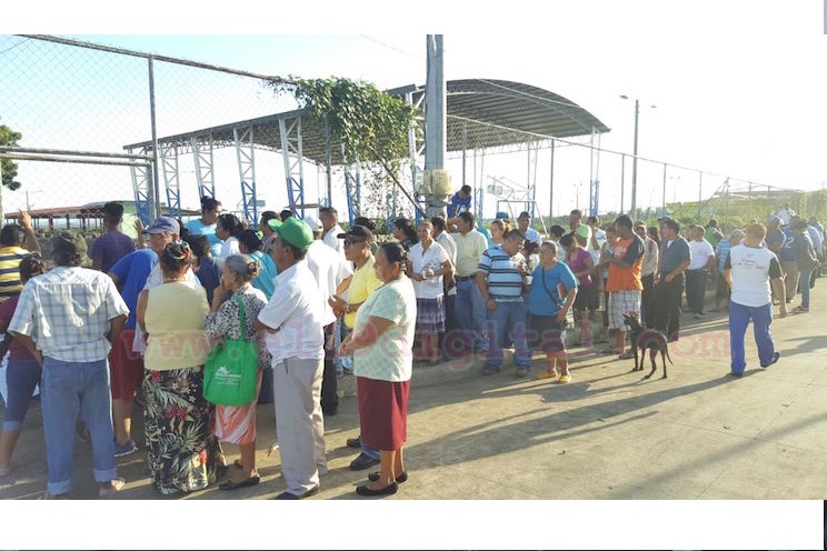 Masiva asistencia a centros de votación en Ciudad Belén 