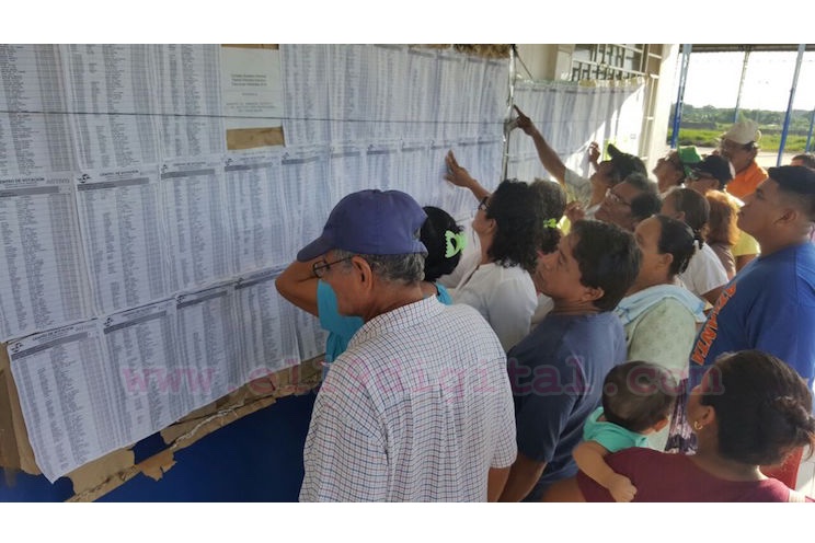 Masiva asistencia a centros de votación en Ciudad Belén 