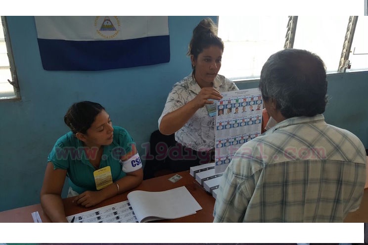 Masiva asistencia a centros de votación en Ciudad Belén 