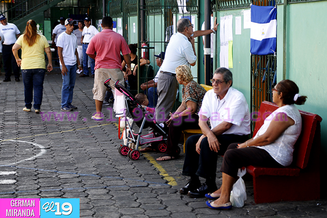 Pobladores del distrito III ejercen su derecho al voto en paz y tranquilidad