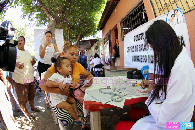 Clínicas móviles siguen llevando la salud a la población