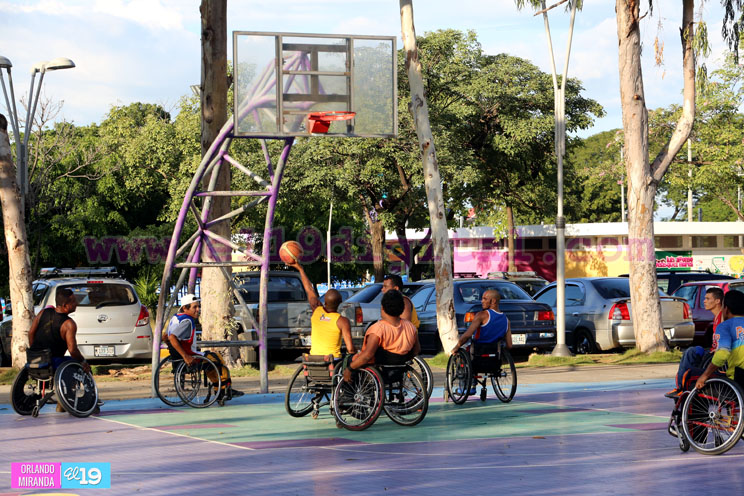 El deporte no conoce limitaciones en el Parque Luis Alfonso Velásquez