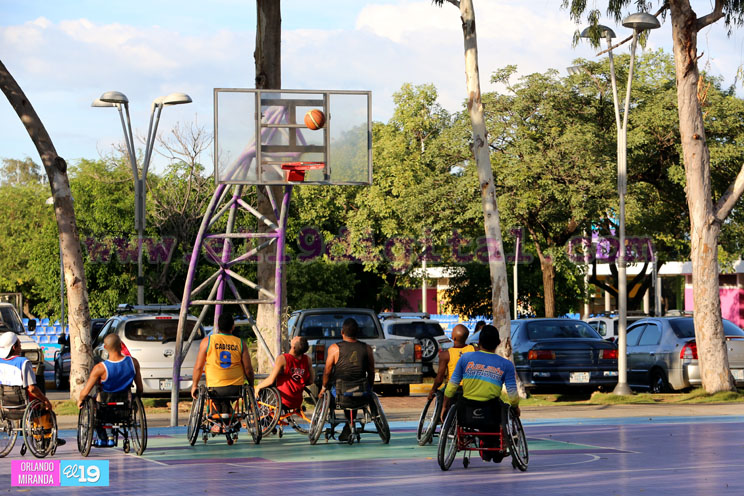 El deporte no conoce limitaciones en el Parque Luis Alfonso Velásquez